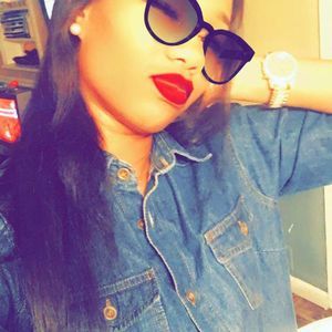 Meet your Posher, April